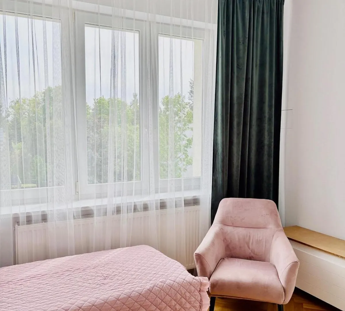 Moon River Apartment In Warsaw Premium Location Close To Metro